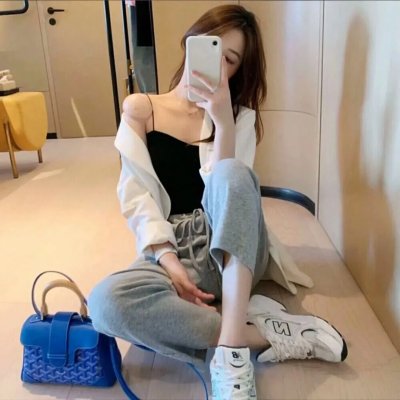 他的摩托车，她的岛